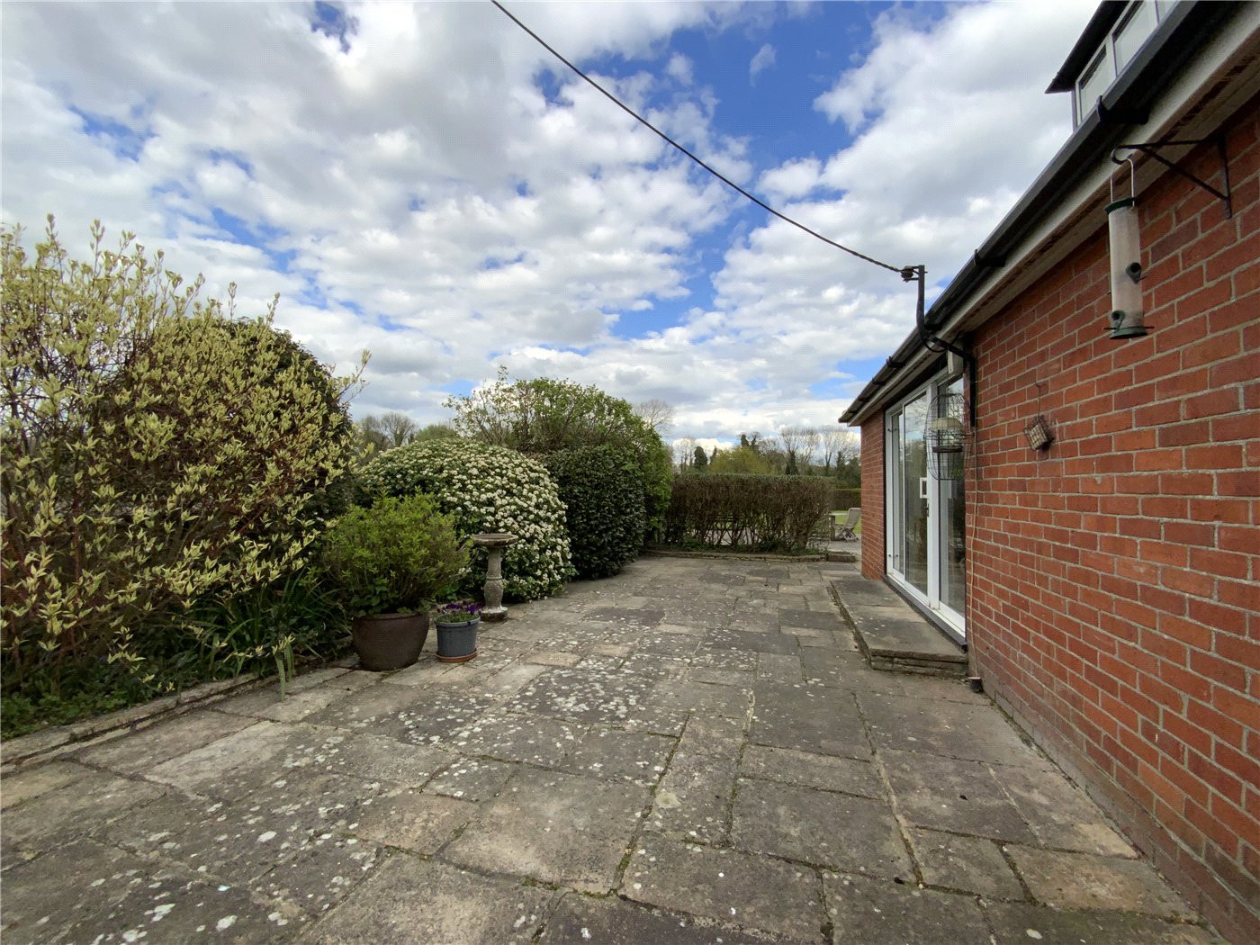 Side Terrace